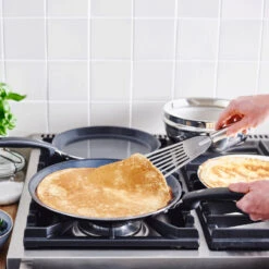 GreenPan Essentials Pannenkoekenpan Ø28 Cm 11 GreenPan Essentials Pannenkoekenpan Ø28 Cm -Keukengerei Winkel 102 3814 4 1
