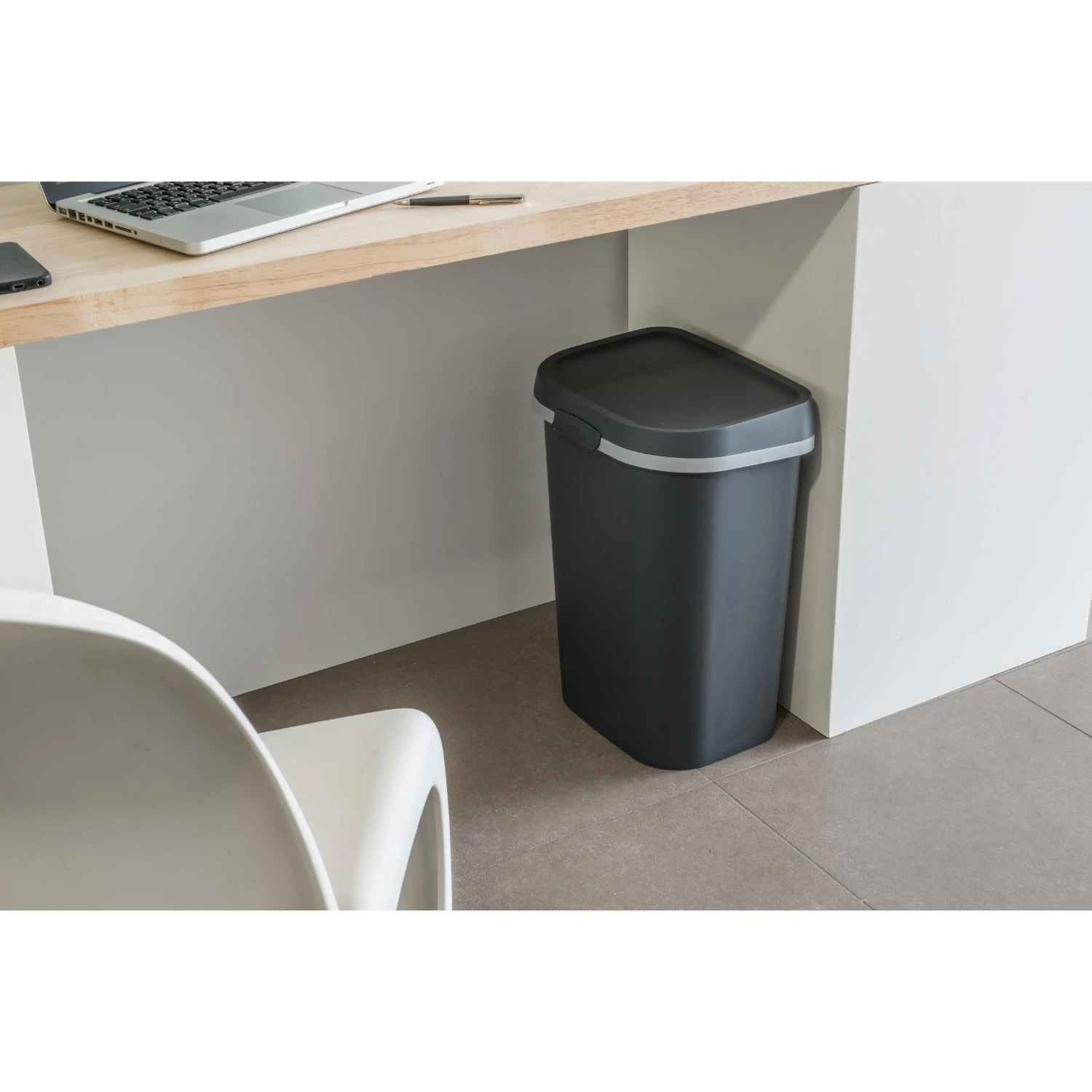 Curver Mistral Afvalbak Flat 25L Antraciet 7 Curver Mistral Afvalbak Flat 25L Antraciet - Afbeelding 5